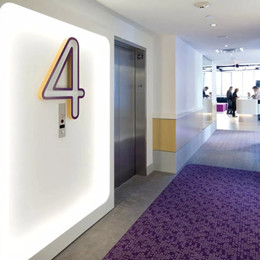 yotel酒店导视系统设计