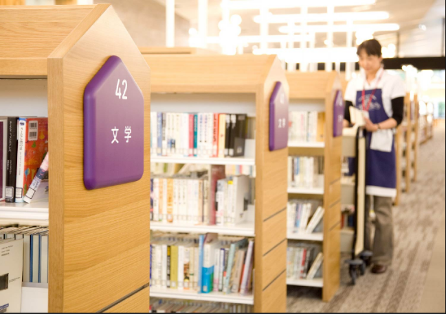 日本校园图书馆导视设计